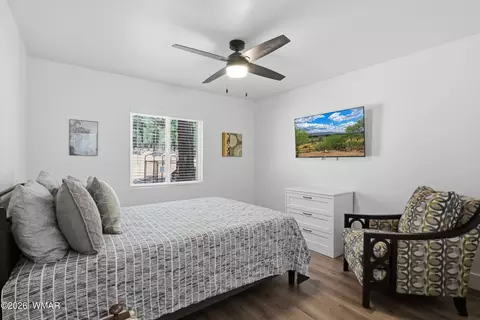 Bedroom - 856 Coconino Loop, Happy Jack, AZ 86024 photo 5 of 7