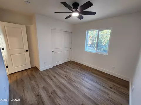 Bedroom - 2053 Thousand Pines Dr, Overgaard, AZ 85933 photo 3 of 5