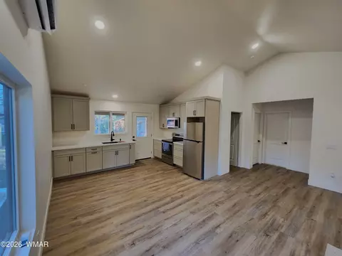 Kitchen - 2053 Thousand Pines Dr, Overgaard, AZ 85933 photo 2 of 3