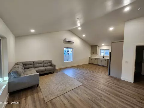 Living - 2053 Thousand Pines Dr, Overgaard, AZ 85933 photo 2 of 4
