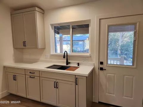 Kitchen - 2053 Thousand Pines Dr, Overgaard, AZ 85933 photo 1 of 1