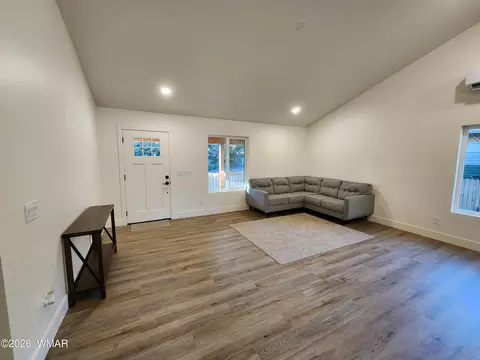 Living - 2053 Thousand Pines Dr, Overgaard, AZ 85933 photo 3 of 4