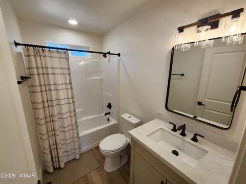 Bath - 2053 Thousand Pines Dr, Overgaard, AZ 85933 photo 1 of 1