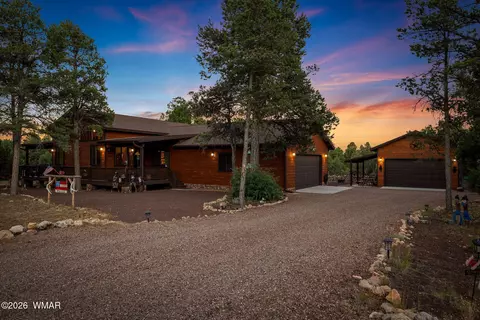 2207 Four Point Cir, Overgaard, AZ 85933