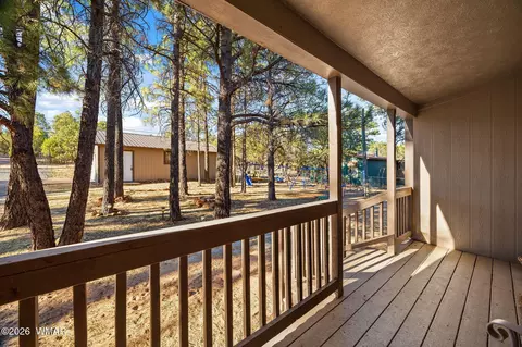 2181 Gingerbread Ln, Overgaard, AZ 85933 photo 3