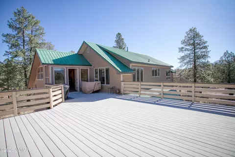 19 County Road N2158, Nutrioso, AZ 85932