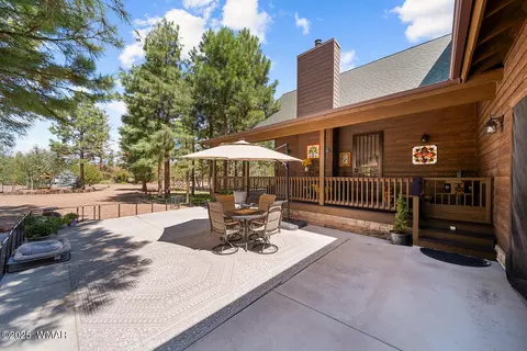Exterior - 2046 Christmas Pine Rd, Overgaard, AZ 85933 photo 6 of 21