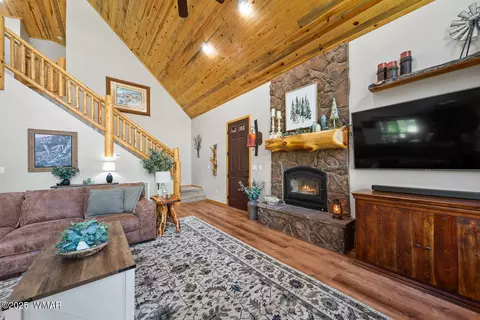 Living - 2046 Christmas Pine Rd, Overgaard, AZ 85933 photo 2 of 3