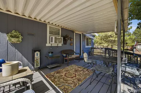 3490 Black Bear Run, Overgaard, AZ 85933 photo 11