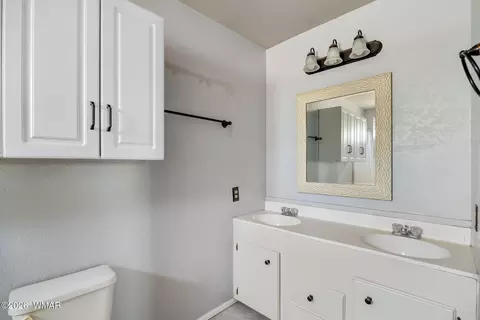 Bath - 1825 E Aztec Ave, Eagar, AZ 85925 photo 1 of 3