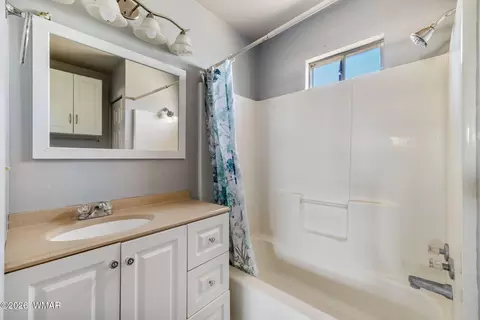 Bath - 1825 E Aztec Ave, Eagar, AZ 85925 photo 3 of 3