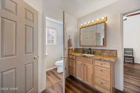 Bath - 2603 Stringer Cir, Lakeside, AZ 85929 photo 1 of 4