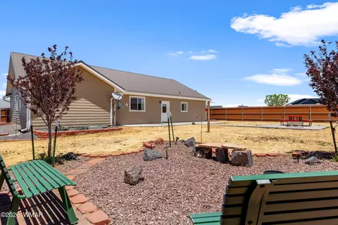 Exterior - 475 W 3rd Ave, Eagar, AZ 85925 photo 5 of 7