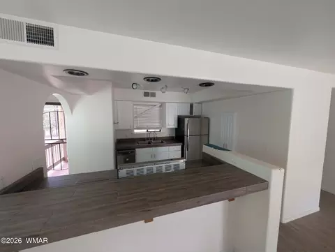 2059 Sagebrush Trl, Overgaard, AZ 85933 photo 6