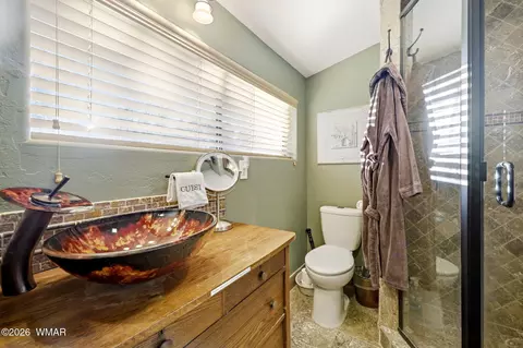 Bath - 3161 Trails End, Overgaard, AZ 85933 photo 5 of 5