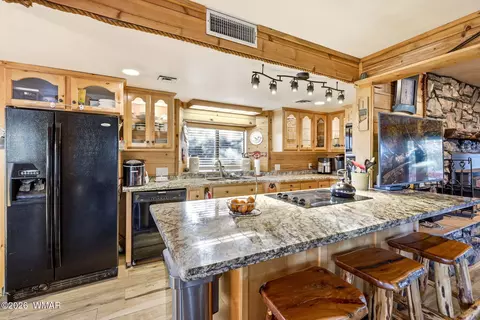 Kitchen - 3161 Trails End, Overgaard, AZ 85933 photo 1 of 3