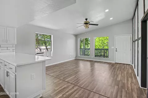 Living - 26 S 500 East St, Taylor, AZ 85939 photo 2 of 6