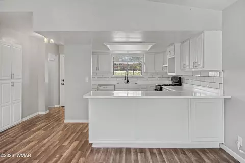 Kitchen - 26 S 500 East St, Taylor, AZ 85939 photo 3 of 3