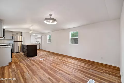 33 7th Pl, Eagar, AZ 85925 photo 3