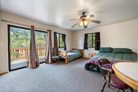 Bedroom - 2746 Skyhawk Dr, Overgaard, AZ 85933 photo 4 of 5