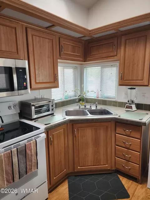 2705 Rustlers Roost Rd, Overgaard, AZ 85933 photo 8