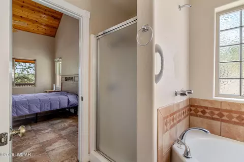 Bath - 349 Crest Dr, Eagar, AZ 85925 photo 1 of 5