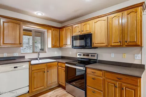 Kitchen - 349 Crest Dr, Eagar, AZ 85925 photo 2 of 2