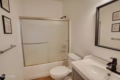 Bath - 545 W 7th St, Snowflake, AZ 85937 photo 1 of 3