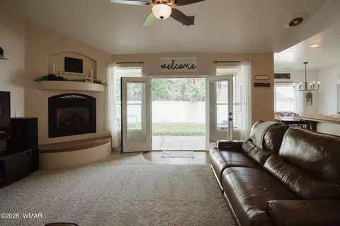 Entry Way - 545 W 7th St, Snowflake, AZ 85937 photo 2 of 7