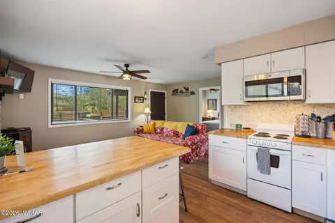 Kitchen - 87 Main St #2, Greer, AZ 85927 photo 3 of 3