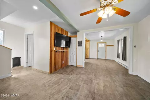 Living - 2961 Deer Trl, Overgaard, AZ 85933 photo 2 of 2
