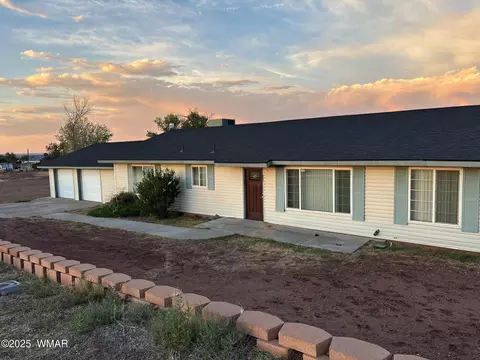 695 S 13th St, Saint Johns, AZ 85936