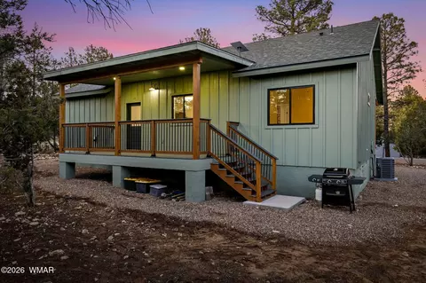 Exterior - 2225 Roundabout Way, Overgaard, AZ 85933 photo 11 of 12