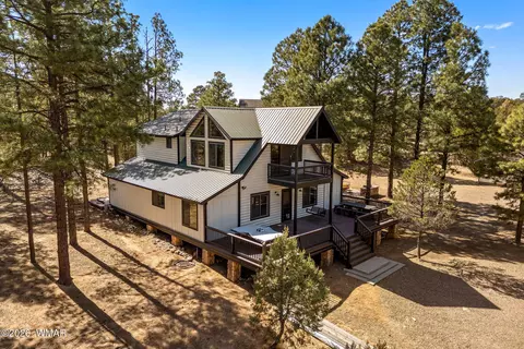 3330 Tonto Dr, Overgaard, AZ 85933