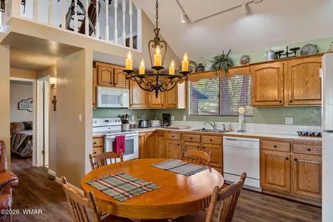 3351 Apache Dr, Overgaard, AZ 85933 photo 11
