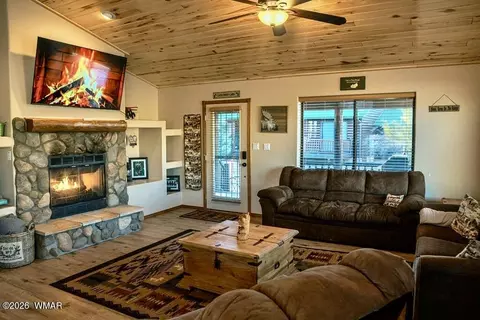 Living - 2334 S Buffalo Loop, Overgaard, AZ 85933 photo 1 of 2