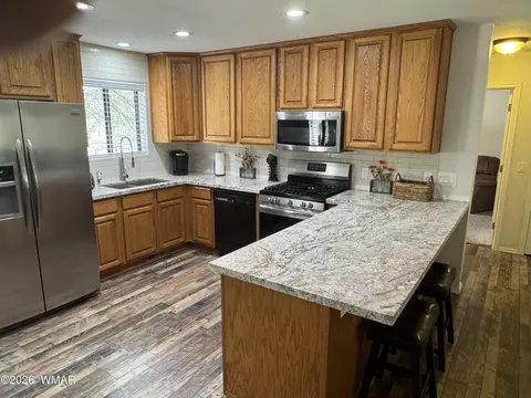 Kitchen - 3300 Panorama Dr, Overgaard, AZ 85933 photo 2 of 2