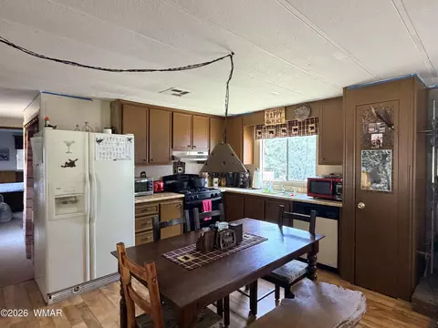 2839 Whispering Winds Dr, Overgaard, AZ 85933 photo 10