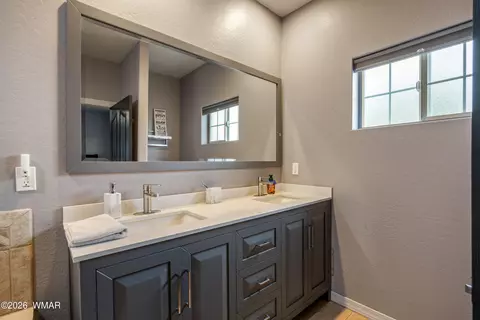 Bath - 3859 Ramsay Rd, Snowflake, AZ 85937 photo 4 of 5
