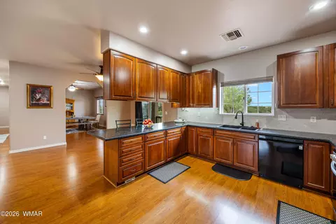 Kitchen - 3859 Ramsay Rd, Snowflake, AZ 85937 photo 2 of 3