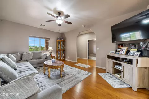 Living - 3859 Ramsay Rd, Snowflake, AZ 85937 photo 2 of 3