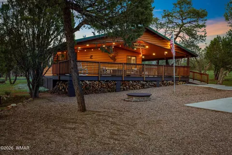3339 Navajo Dr, Overgaard, AZ 85933