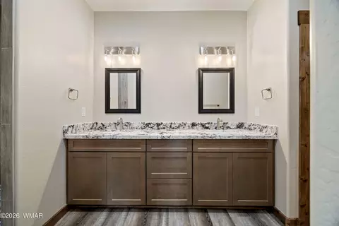 Bath - 2747 Apollo Cir, Overgaard, AZ 85933 photo 1 of 3