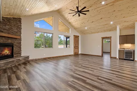 Living - 2747 Apollo Cir, Overgaard, AZ 85933 photo 3 of 6
