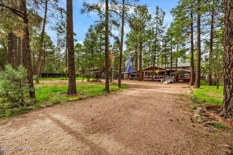 Exterior - 2144 Indian Trl, Overgaard, AZ 85933 photo 2 of 8