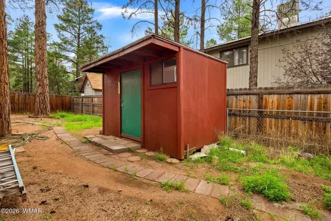 Exterior - 2144 Indian Trl, Overgaard, AZ 85933 photo 7 of 8