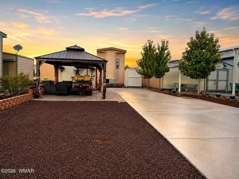 8202 Apache Way, Show Low, AZ 85901