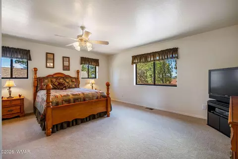 Bedroom - 2244 Double Bogey Way, Overgaard, AZ 85933 photo 1 of 4