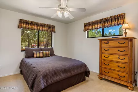 Bedroom - 2244 Double Bogey Way, Overgaard, AZ 85933 photo 3 of 4