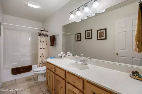 Bath - 2244 Double Bogey Way, Overgaard, AZ 85933 photo 2 of 2